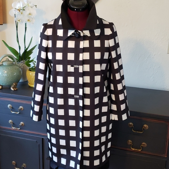 Kate Spade Jackie O black white hot pink rain coat - Picture 3 of 8